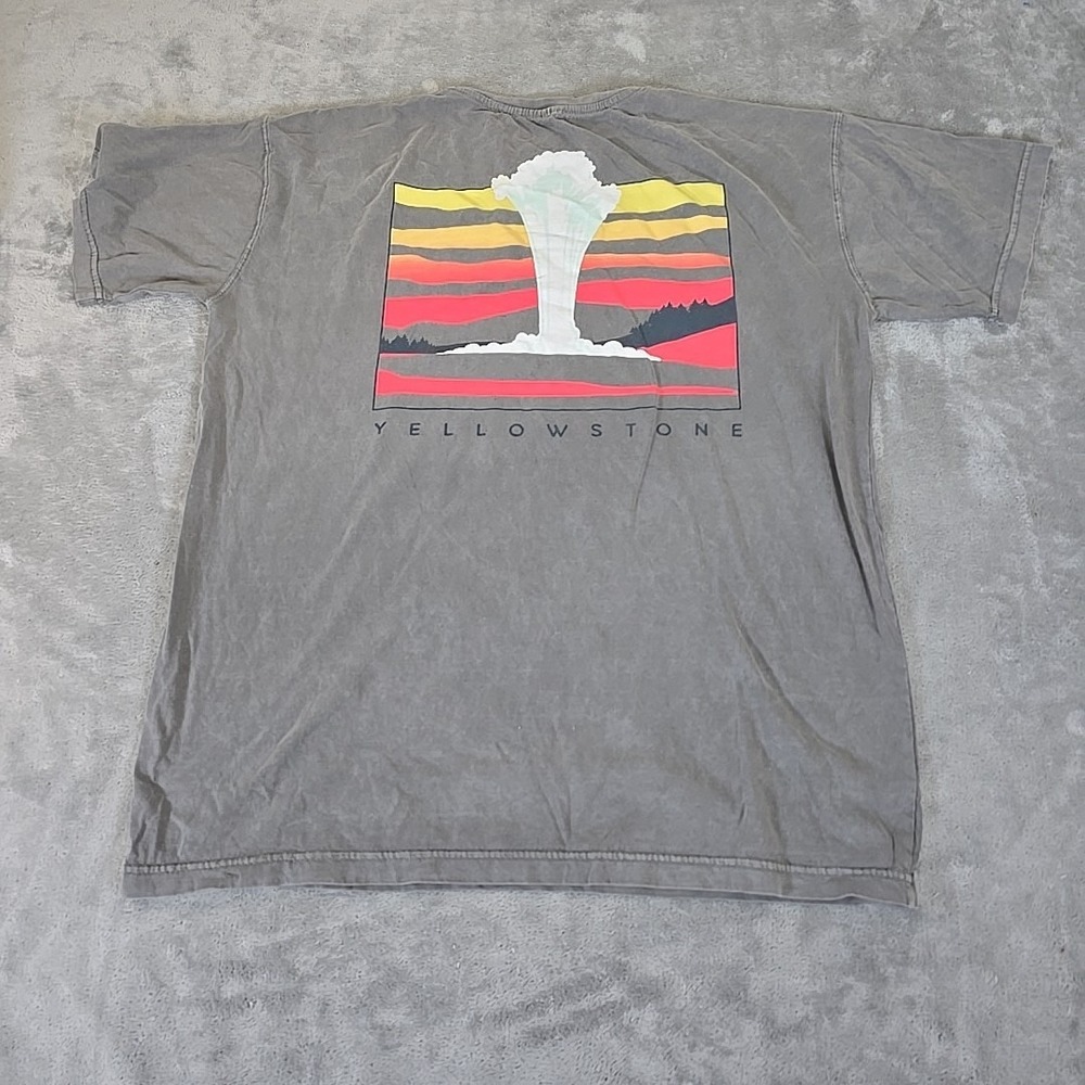 Yellowstone Shirt Mens XL Gray‎ National Parke Geyser Destination Vacation Tee
